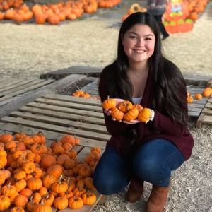 Meet your Posher, Ana